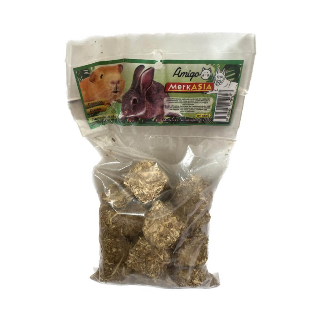 Cubos de alfalfa prensada