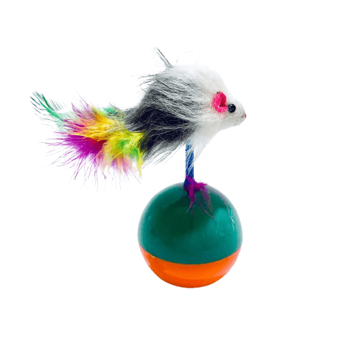 Pelota porfiada con ratón y plumas de colores